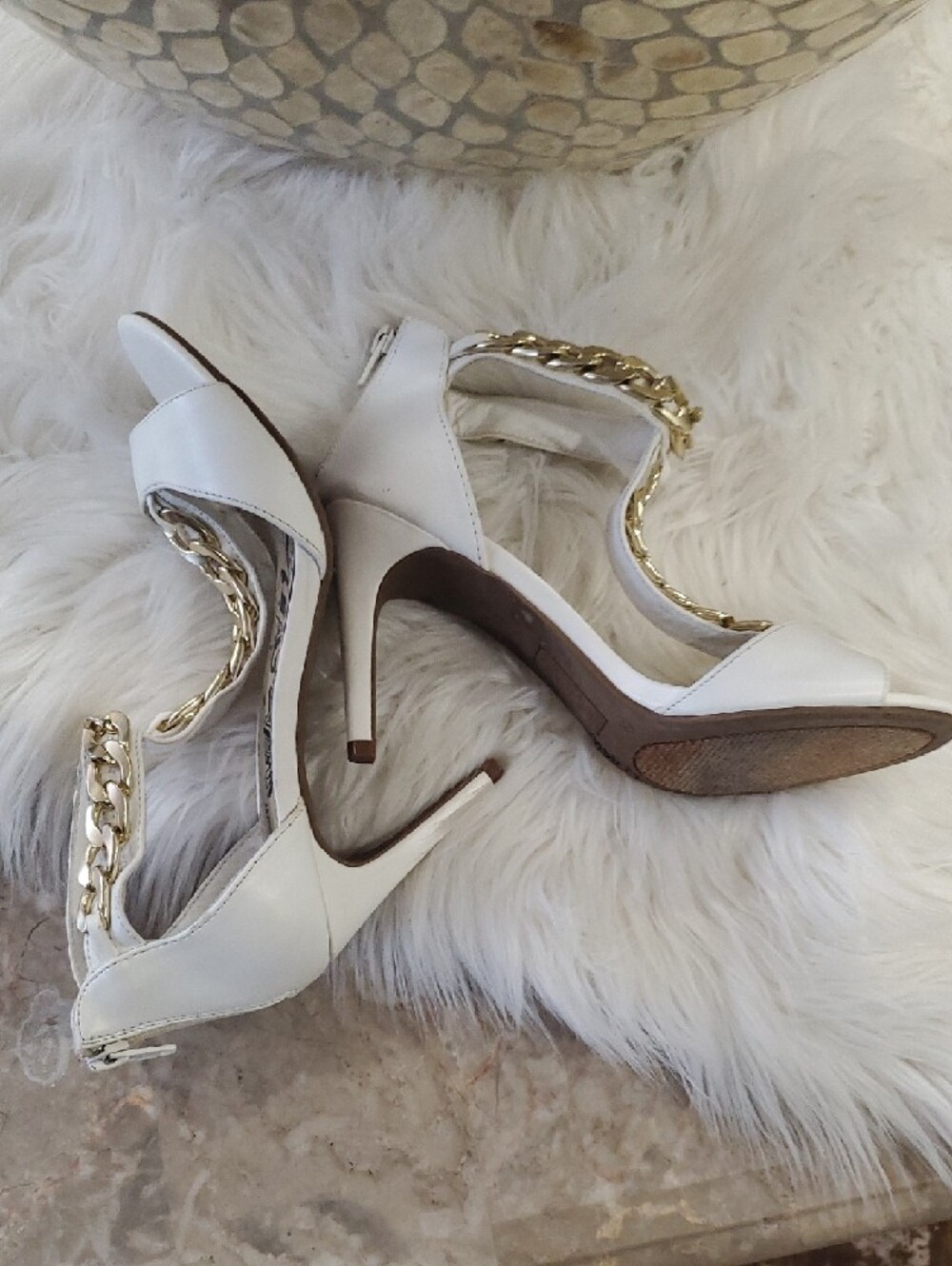 Brash White Heels with Gold Chain Accent - Picture 12 of 16
